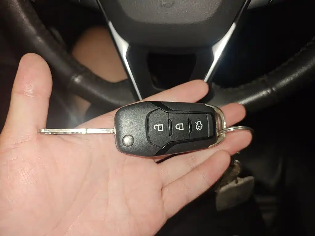 Ford Mondeo — миниатюра 12
