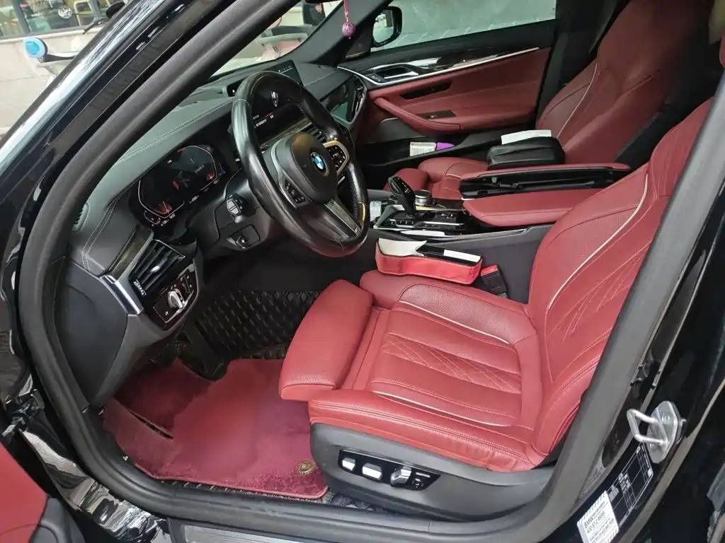 BMW 5 Series — миниатюра 8