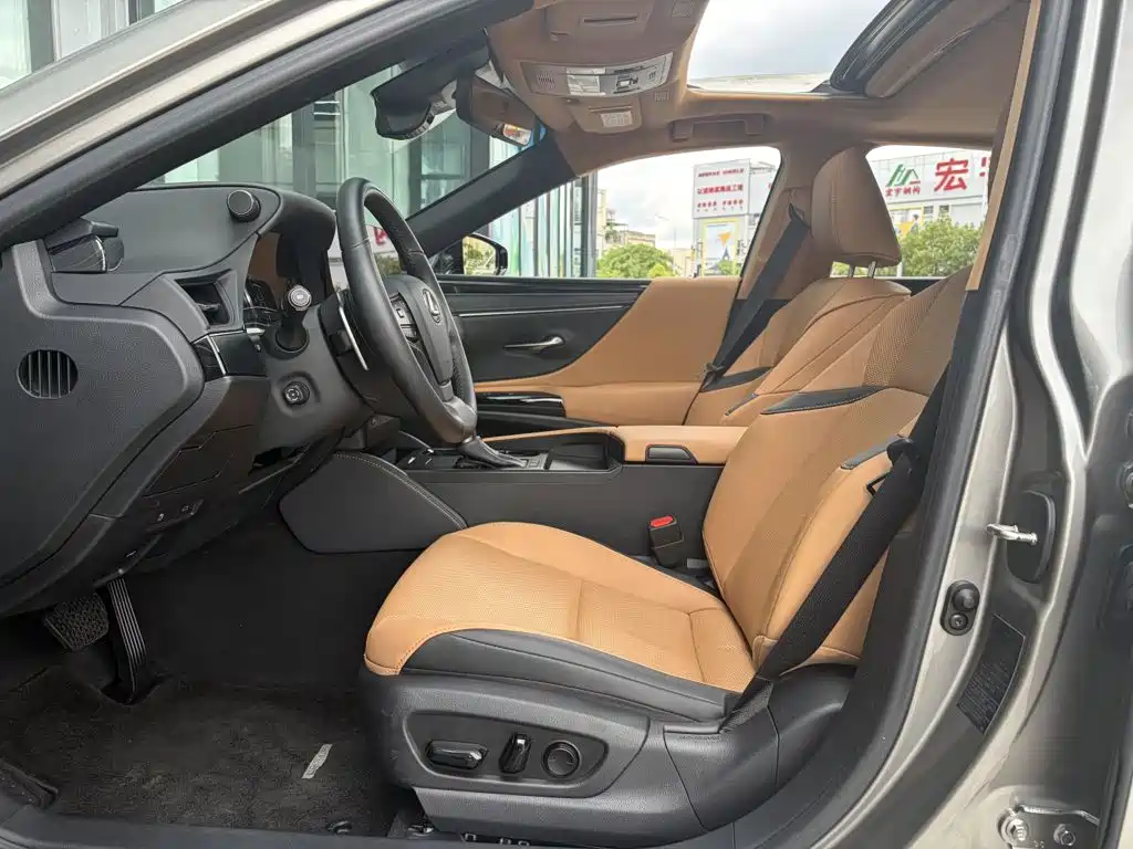Lexus ES — миниатюра 13