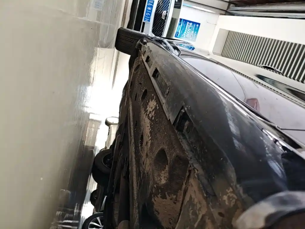 Hongqi Hongqi H7 — миниатюра 21