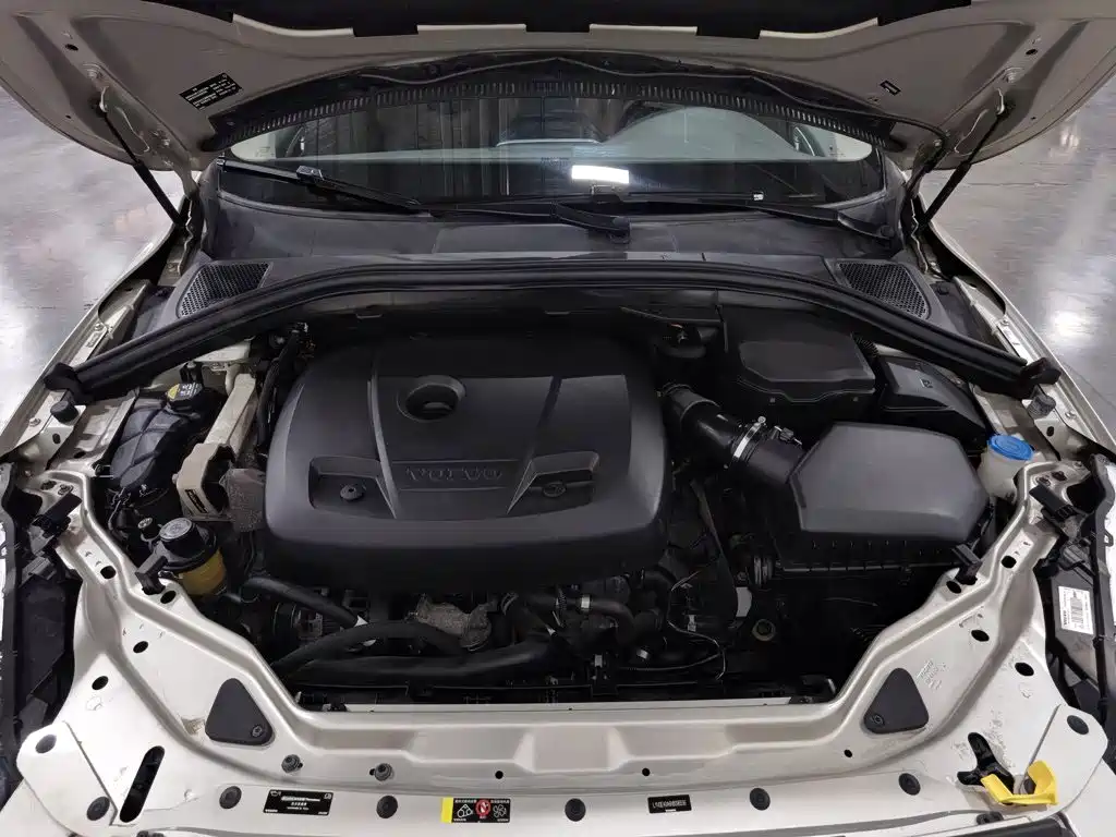 Volvo XC60 — миниатюра 6