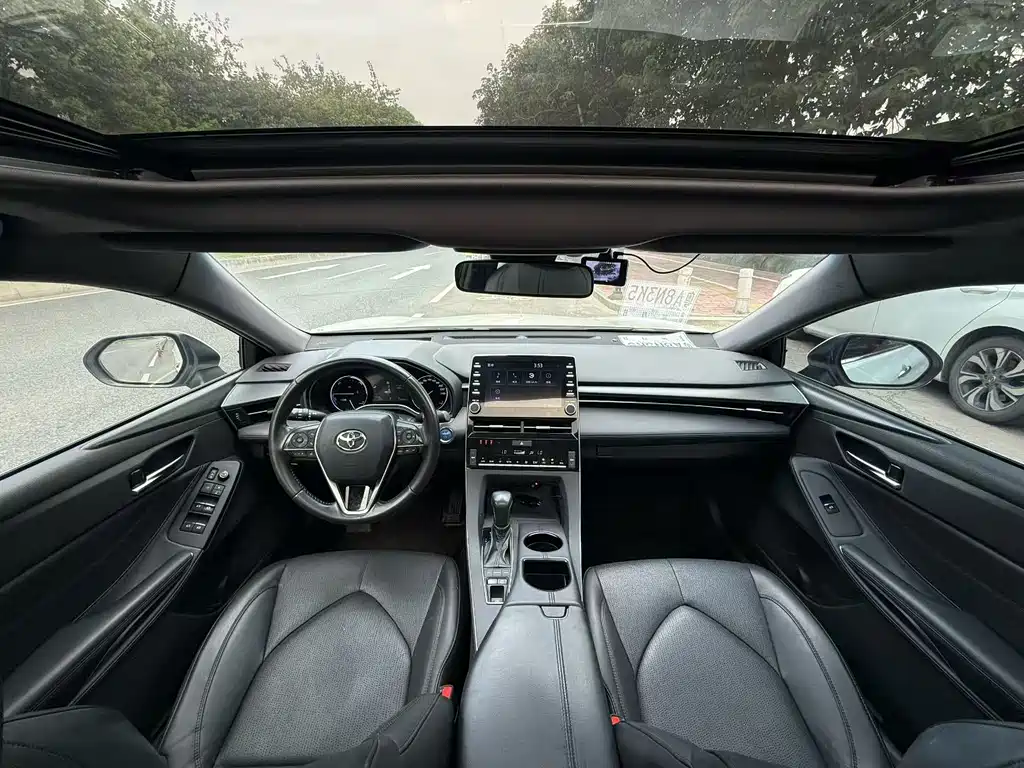 Toyota Avalon — миниатюра 7