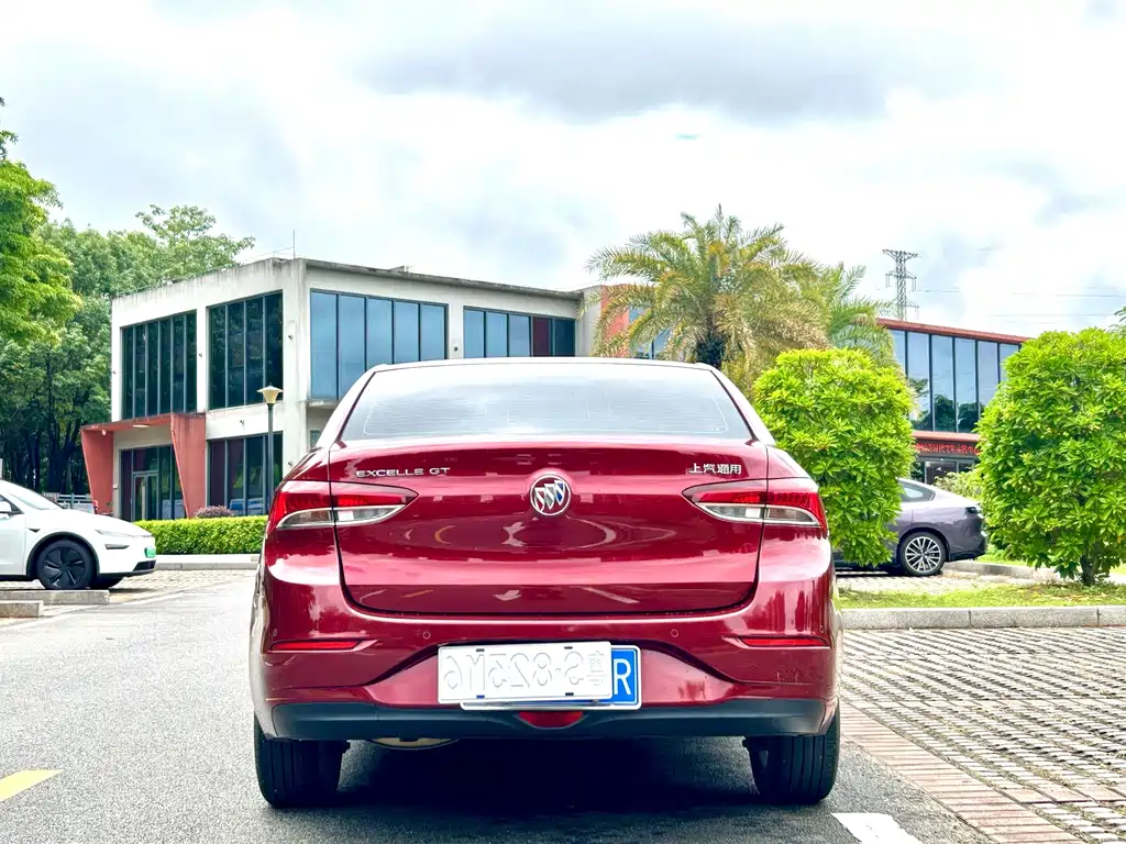 Buick Excelle — миниатюра 7