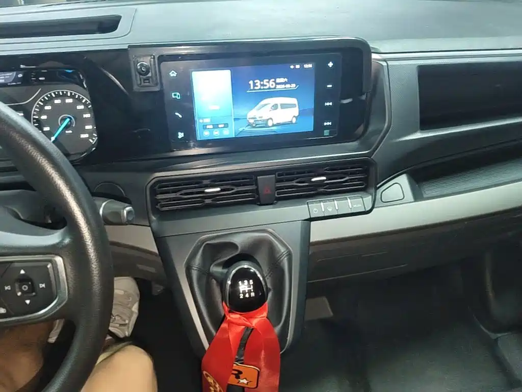 Ford Transit — миниатюра 13