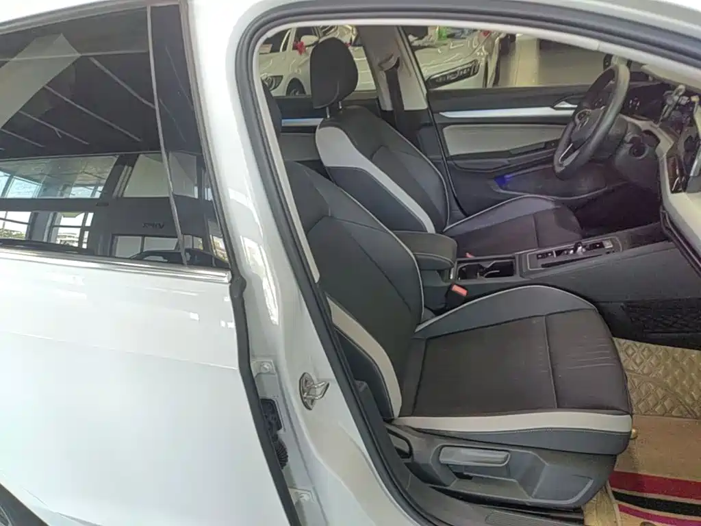 Volkswagen Golf — миниатюра 25
