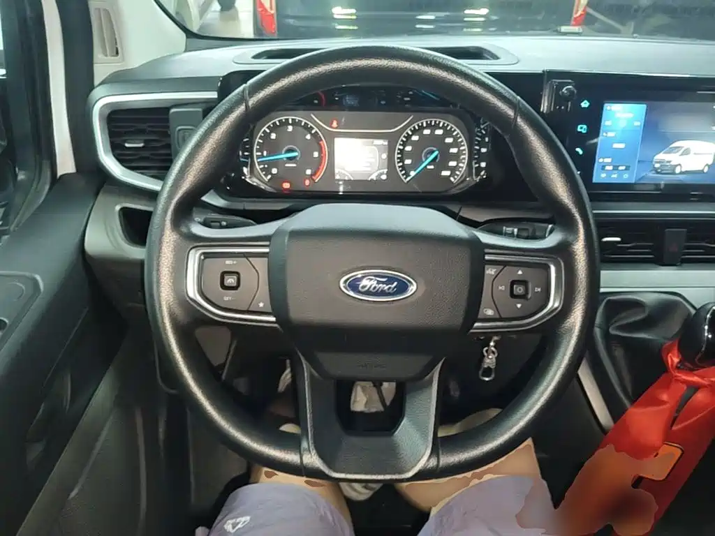 Ford Transit — миниатюра 11