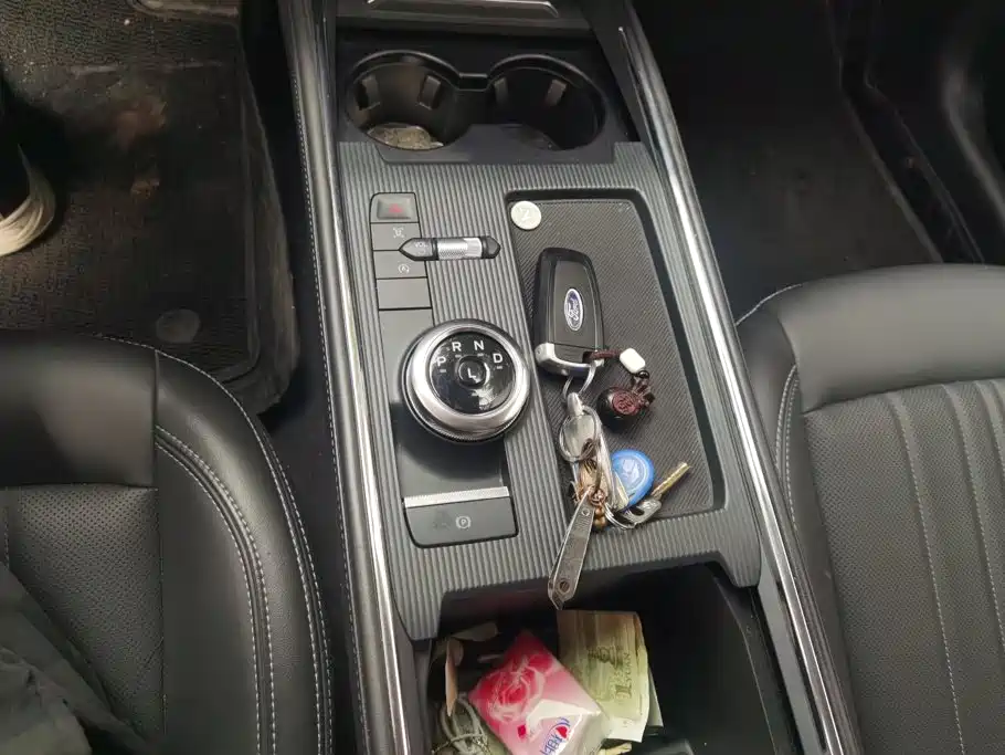 Ford Mondeo — миниатюра 16