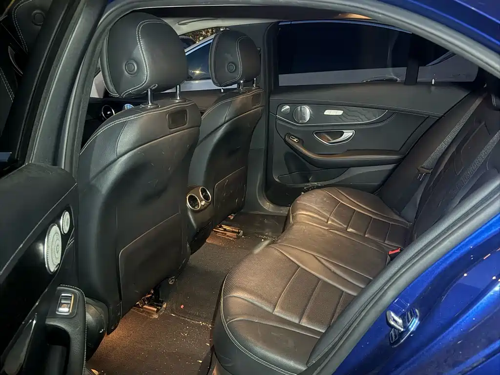 Mercedes-Benz C-Class — миниатюра 6