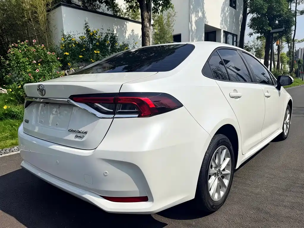 Toyota Corolla — миниатюра 5