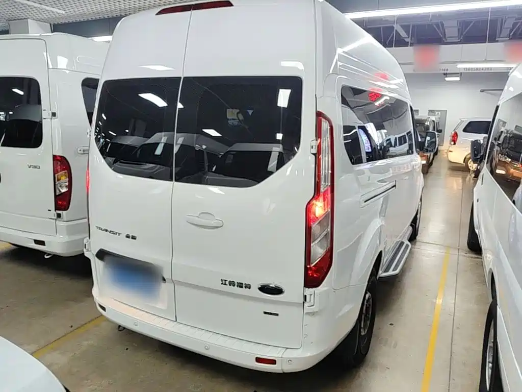 Ford Transit — миниатюра 7
