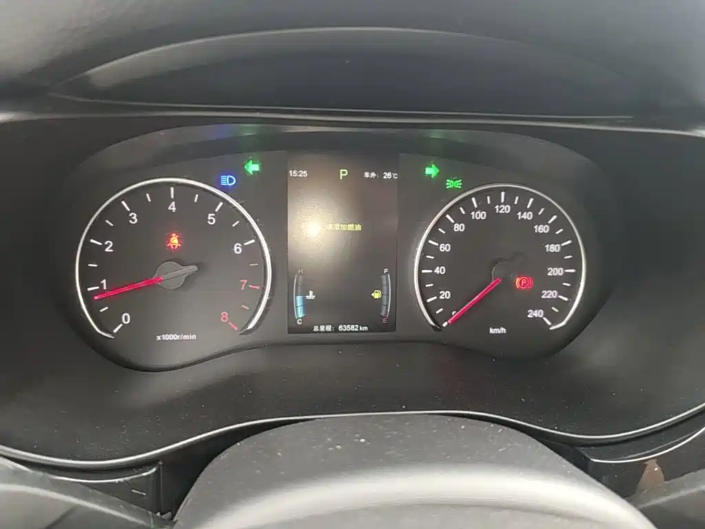 BYD MAX — миниатюра 12