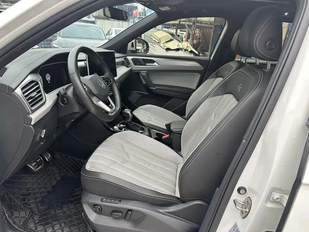 Volkswagen Tayron 2023 380TSI R-Line Pro