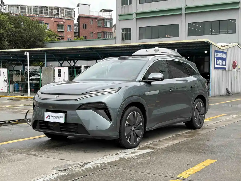 2025 BYD Tang - zdjęcie 1 z 19