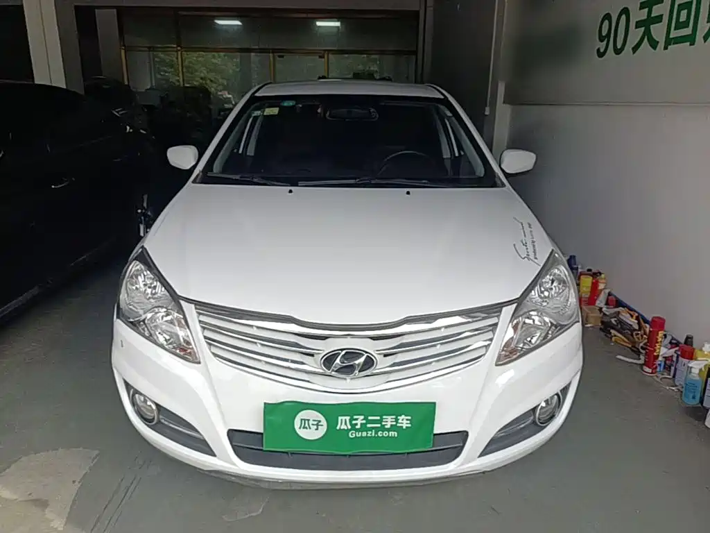 Hyundai Elantra — миниатюра 3