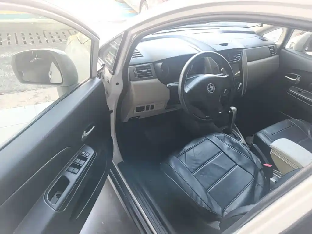 Venucia R50 — миниатюра 16