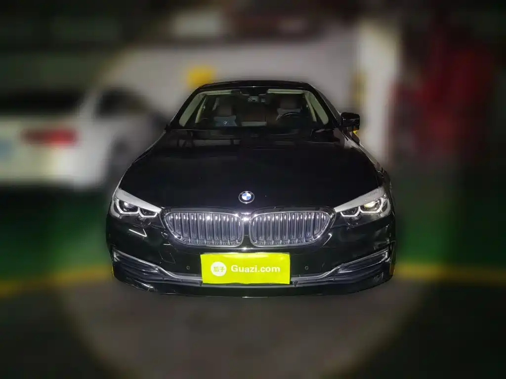 BMW 5 Series — миниатюра 24