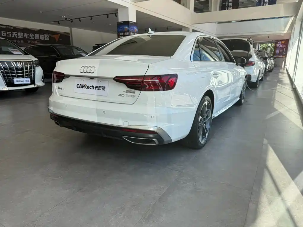 Audi A4L 40 TFSI Fashion Dynamic Type, фото 4