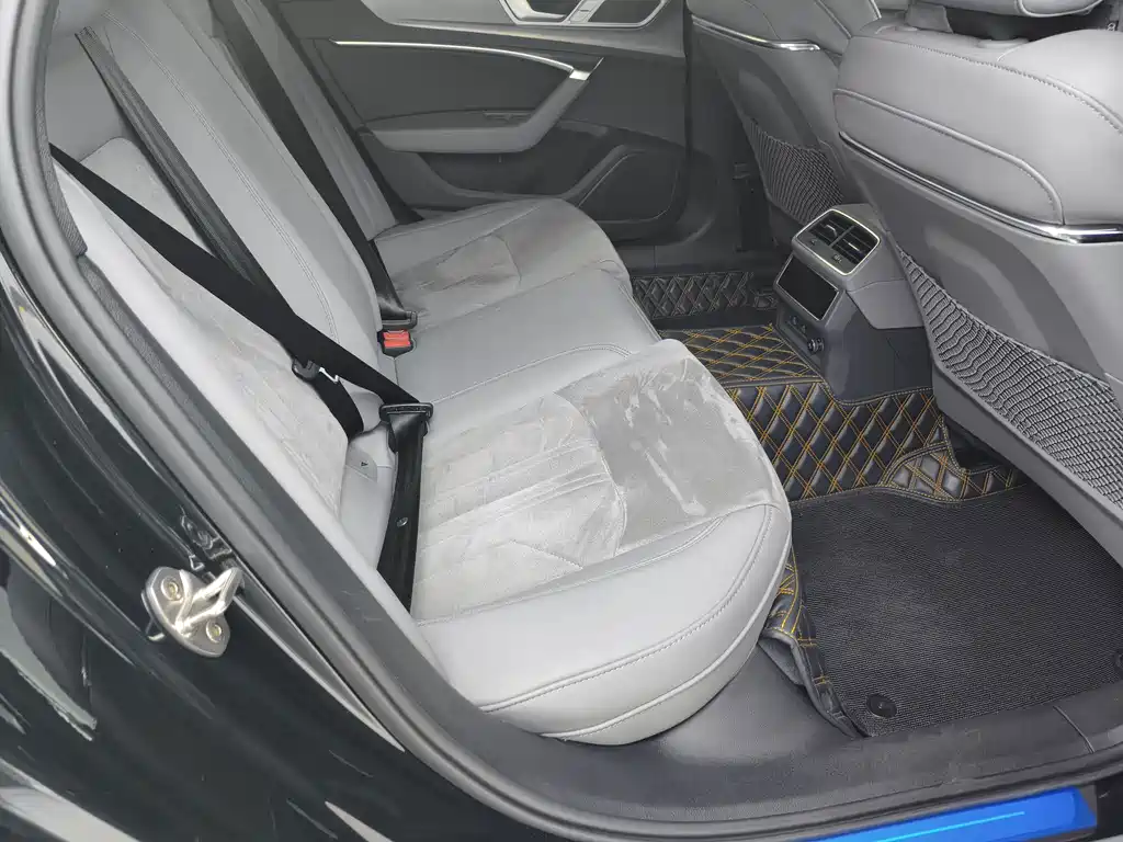 Audi A6L — миниатюра 8