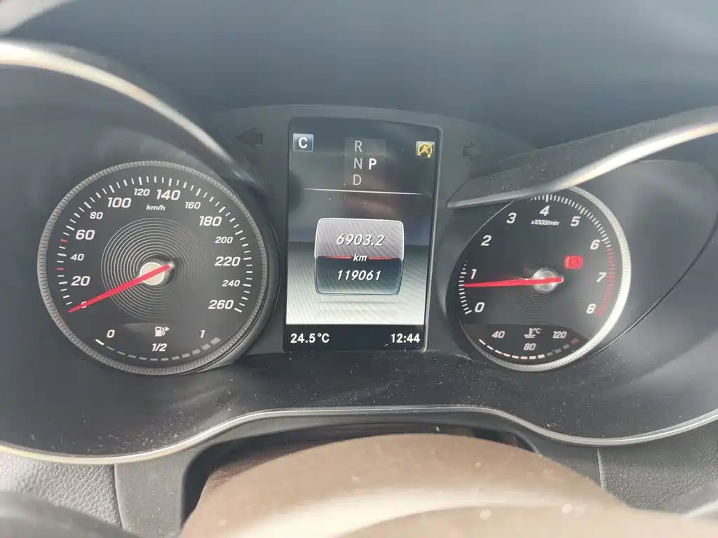 Mercedes-Benz GLC — миниатюра 12
