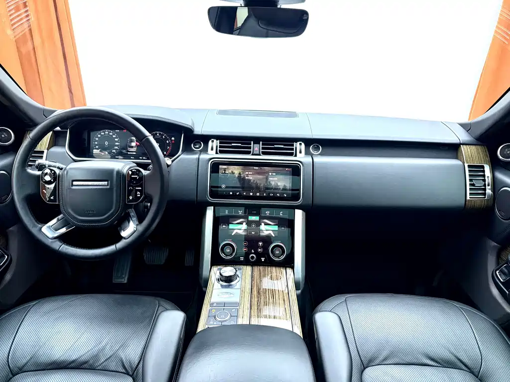 Land Rover Range Rover — миниатюра 9