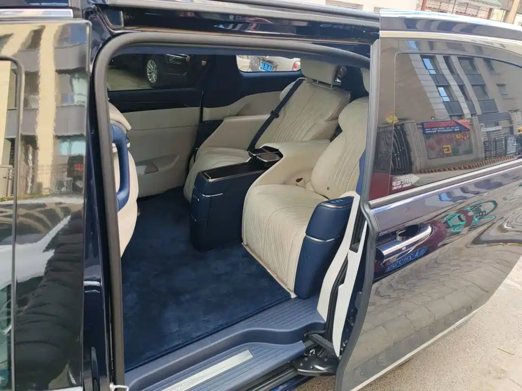 Buick GL8 — миниатюра 18