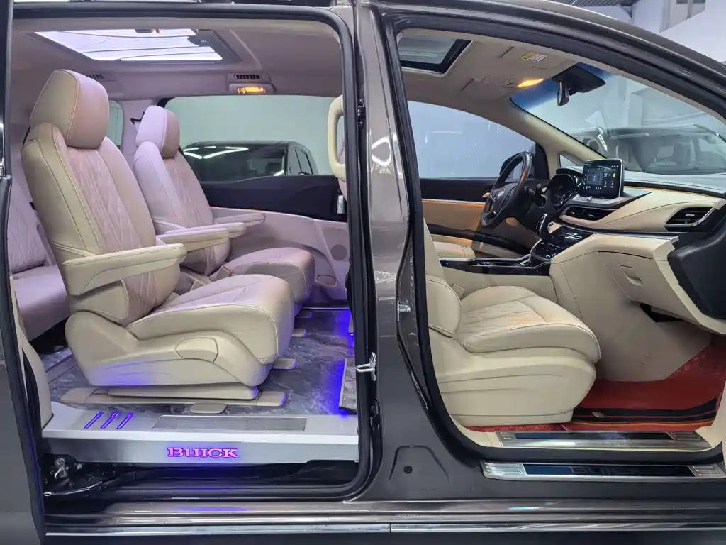 Buick GL8 — миниатюра 11