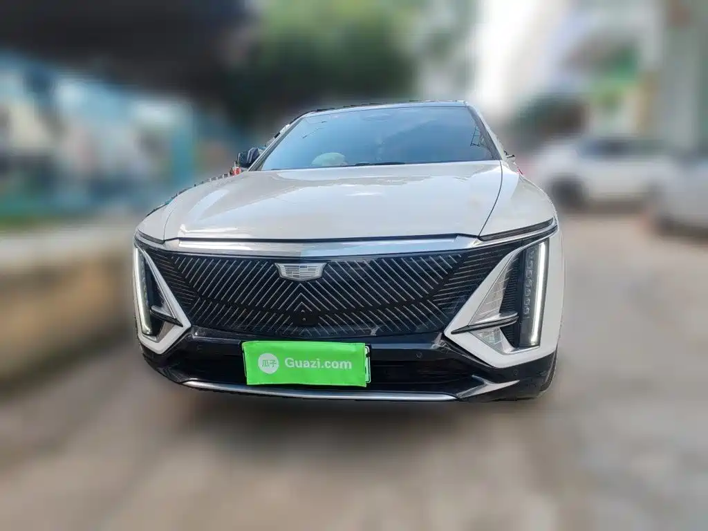 Cadillac Lyriq — миниатюра 24