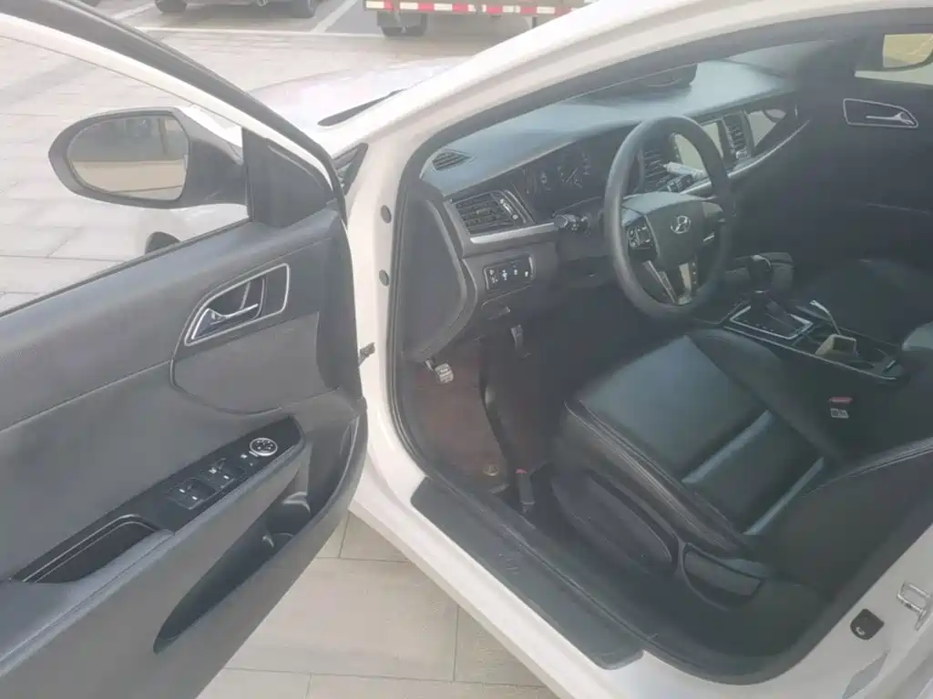 Hyundai Mistra — миниатюра 16