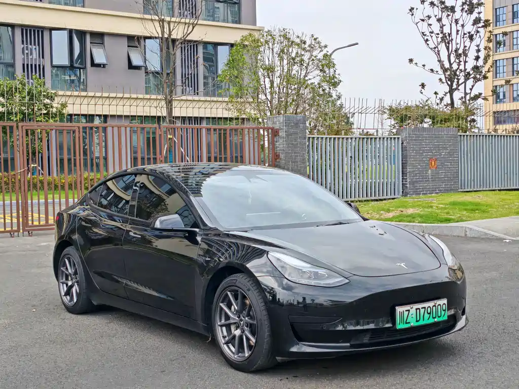 Tesla Model 3 — фотографии объявления, Фото 3