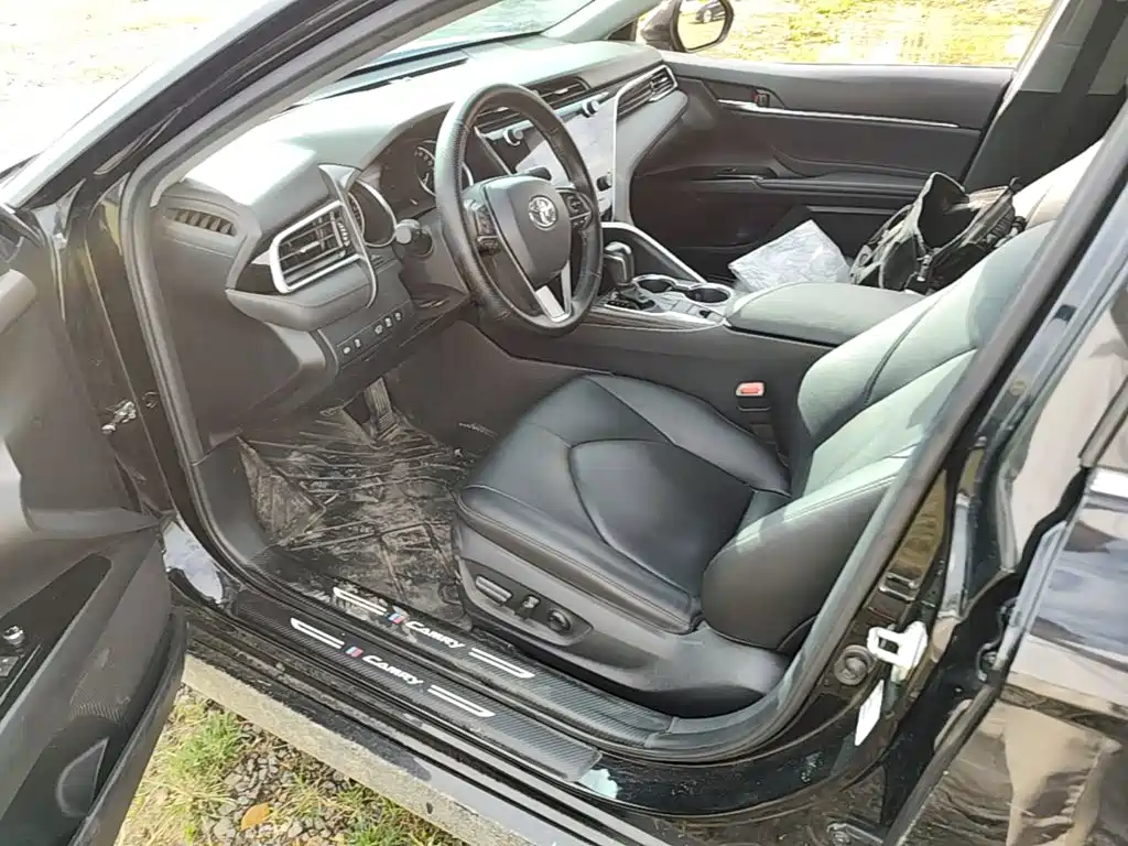 Toyota Camry — миниатюра 21