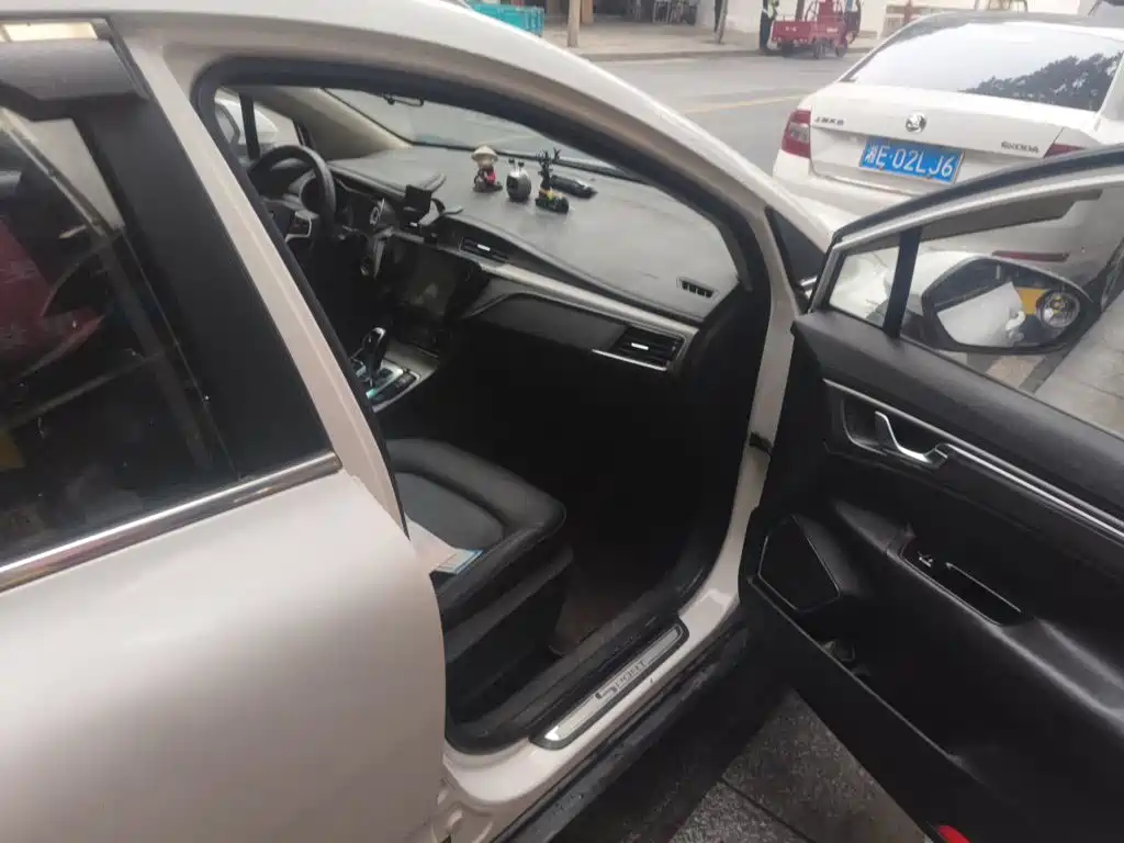 Geely Emgrand GS — миниатюра 19