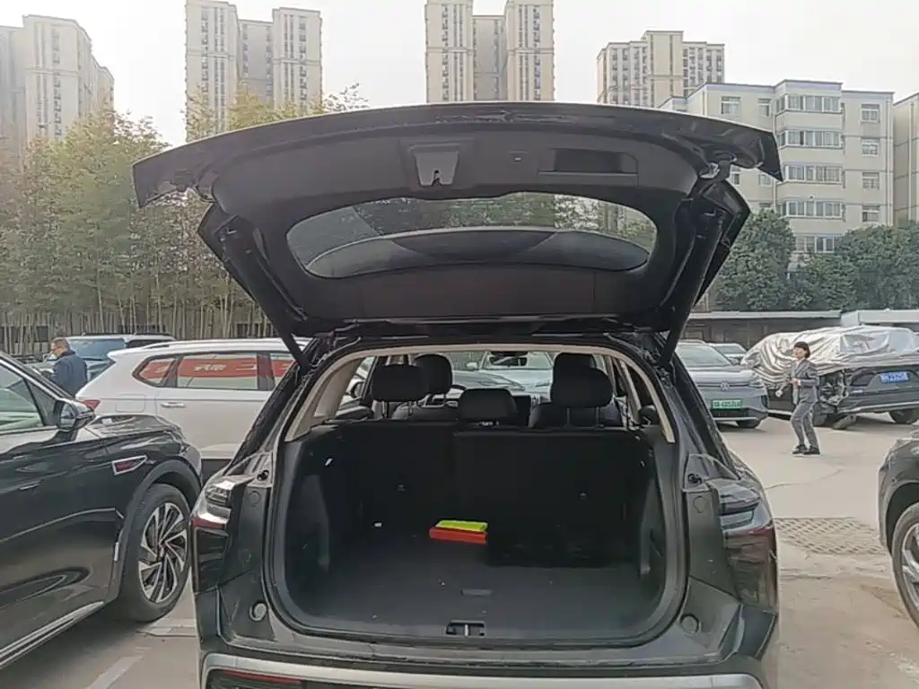Hongqi Hongqi HS3 PHEV — миниатюра 19