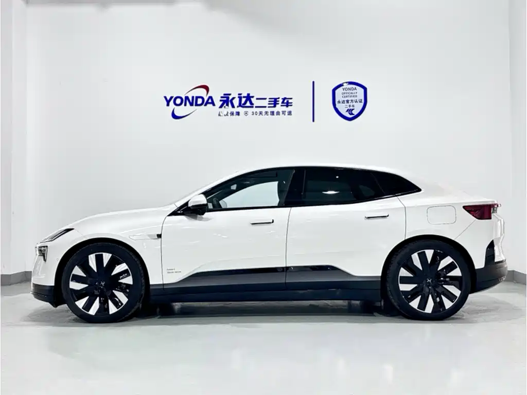 Polestar 4 2024 PLUS