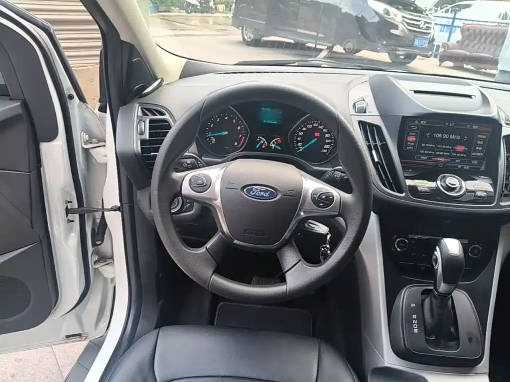 Ford Kuga — миниатюра 11