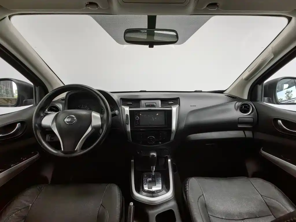 Nissan Navara — миниатюра 5