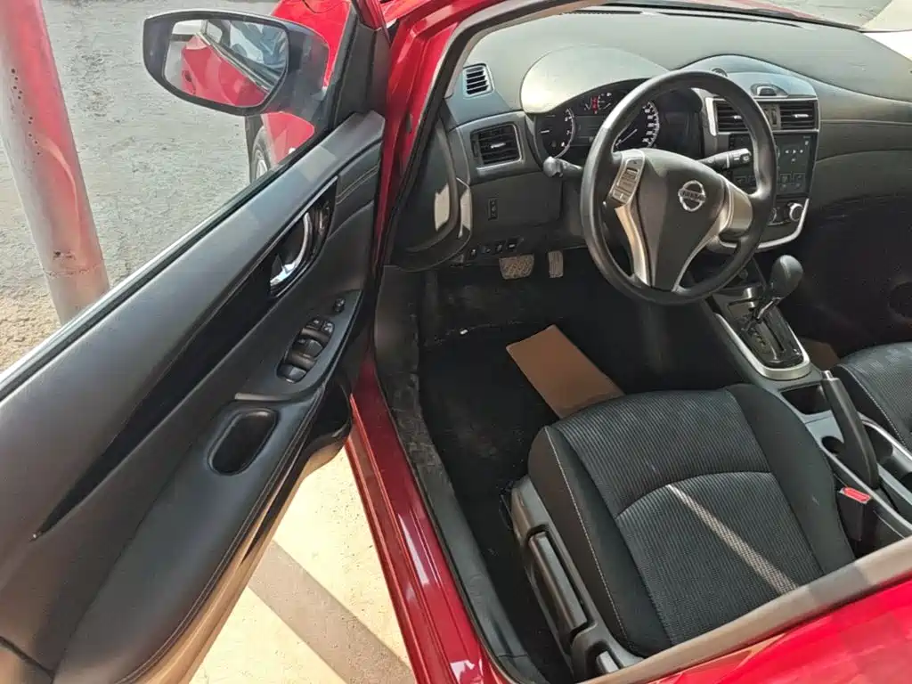 Nissan Tiida — миниатюра 16