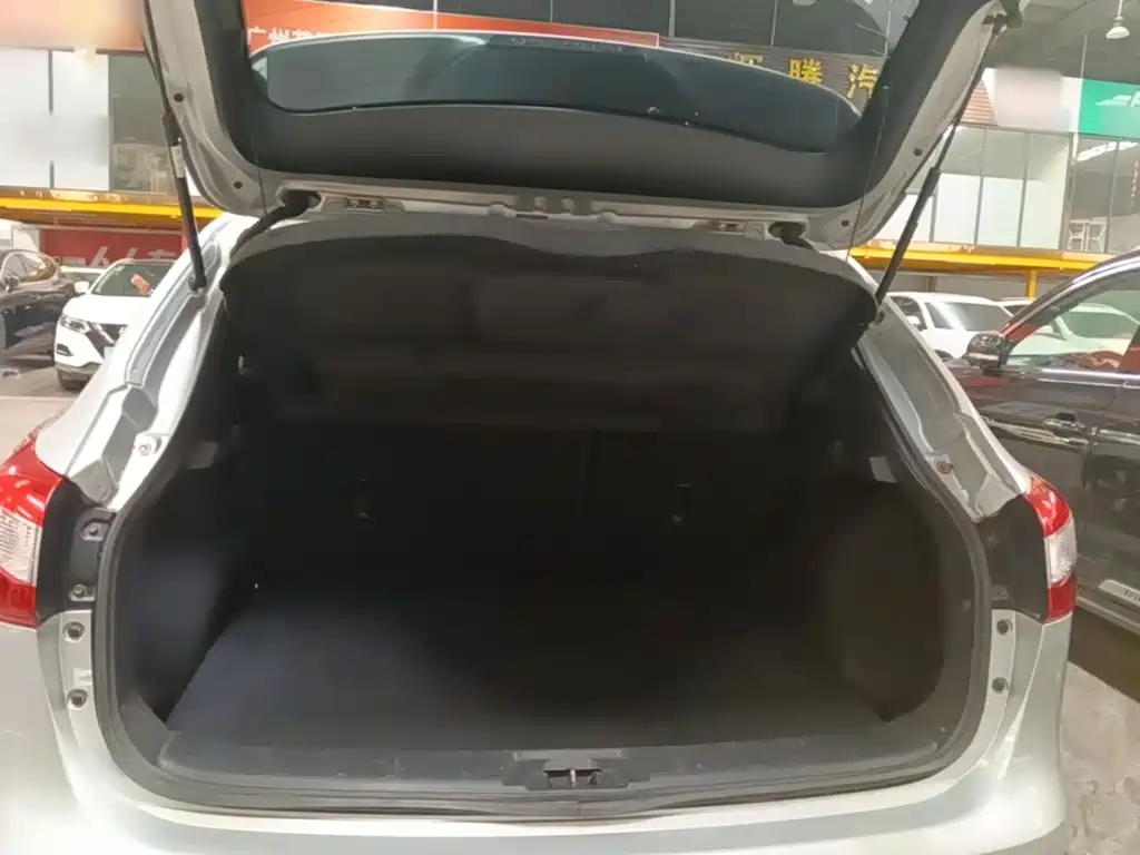 Nissan Qashqai — миниатюра 19