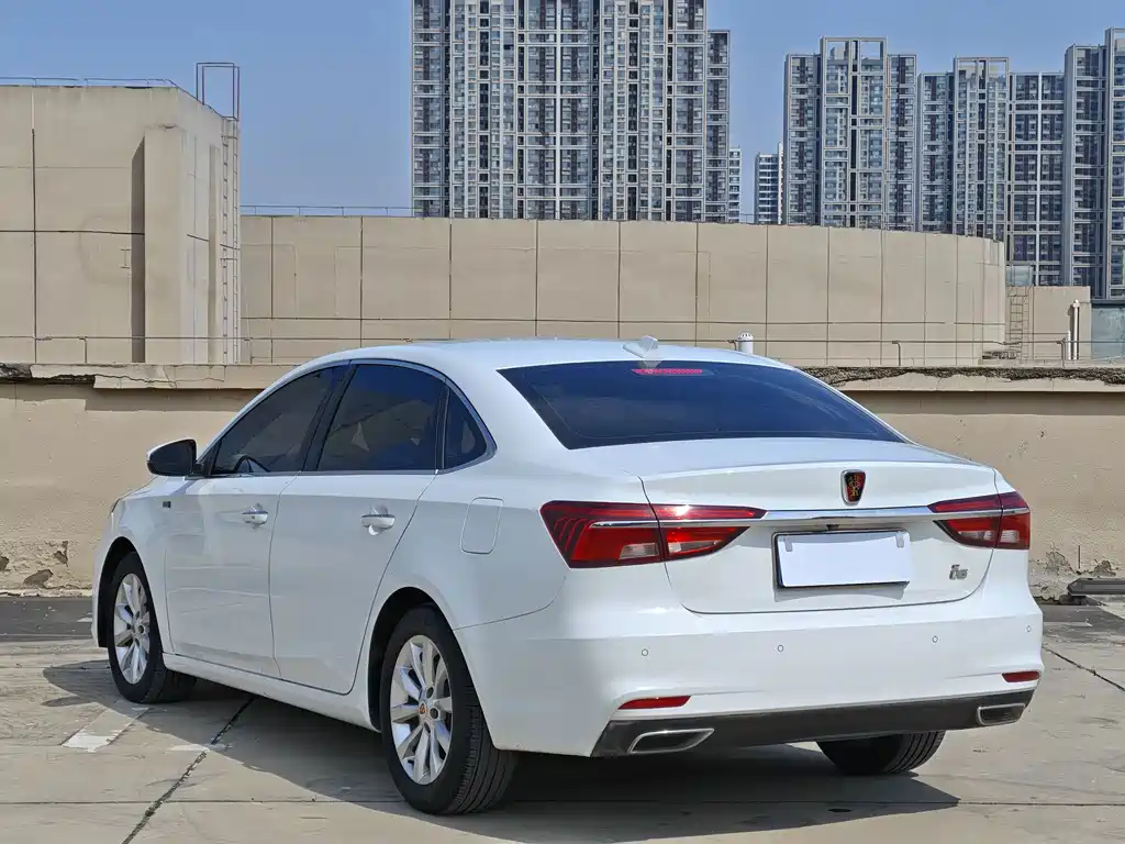 Roewe i6 Classic — миниатюра 5