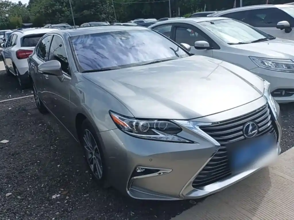 Lexus ES — миниатюра 4
