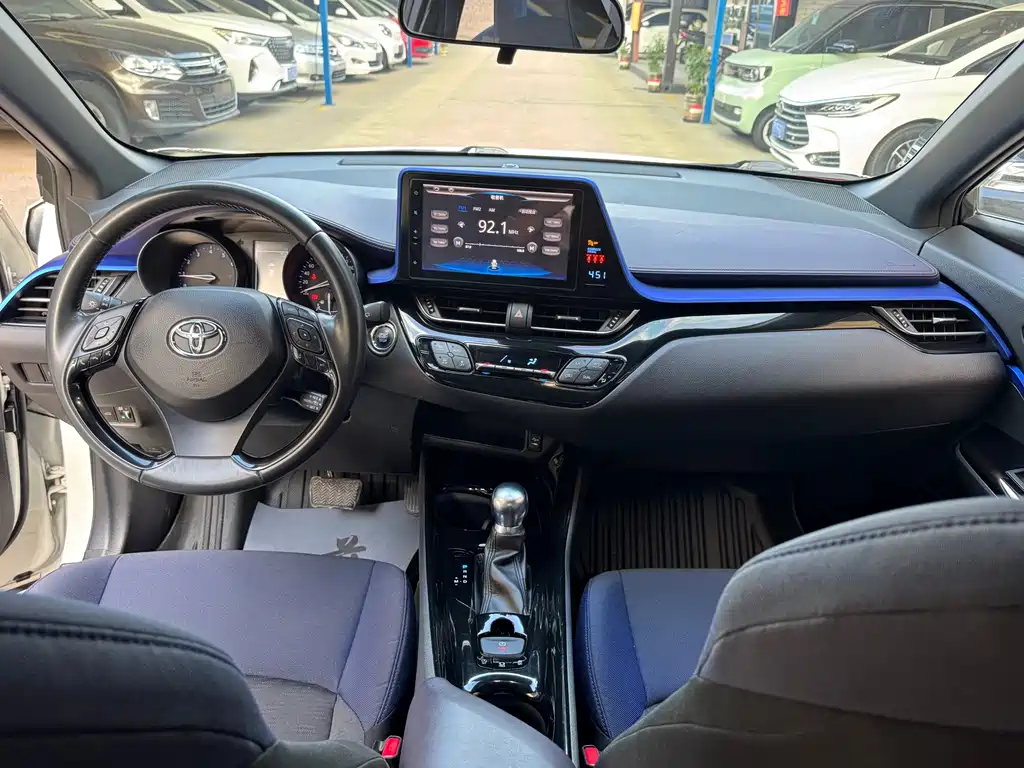 Toyota C-HR — миниатюра 10