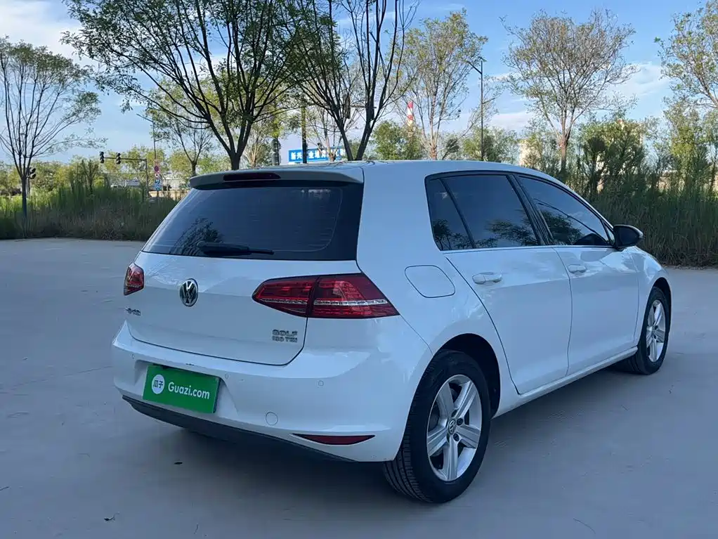 Volkswagen Golf — миниатюра 6