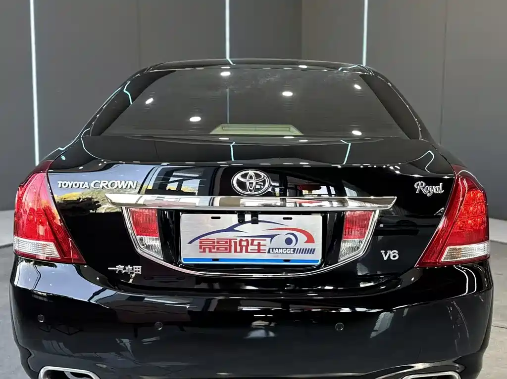 Toyota Crown 2010 2.5L Royal