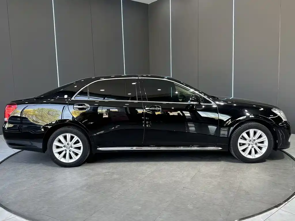 Toyota Crown 2010 2.5L Royal