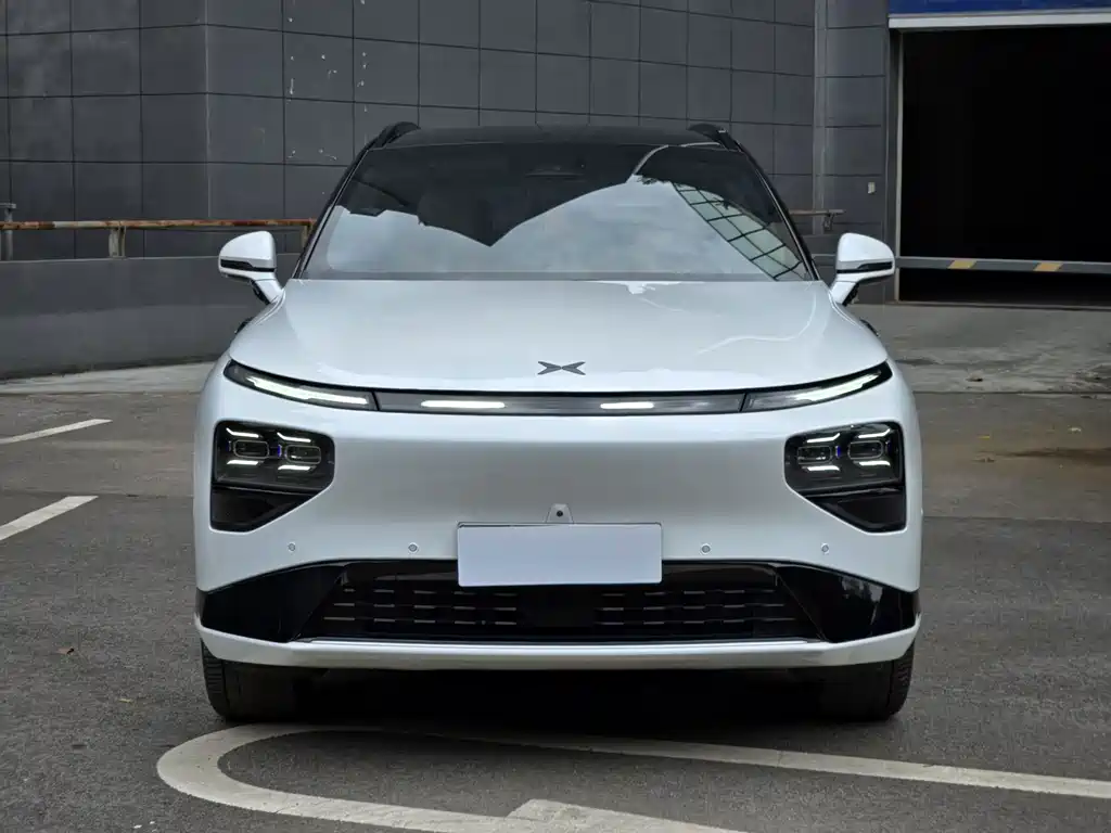 XPeng G9 — миниатюра 2