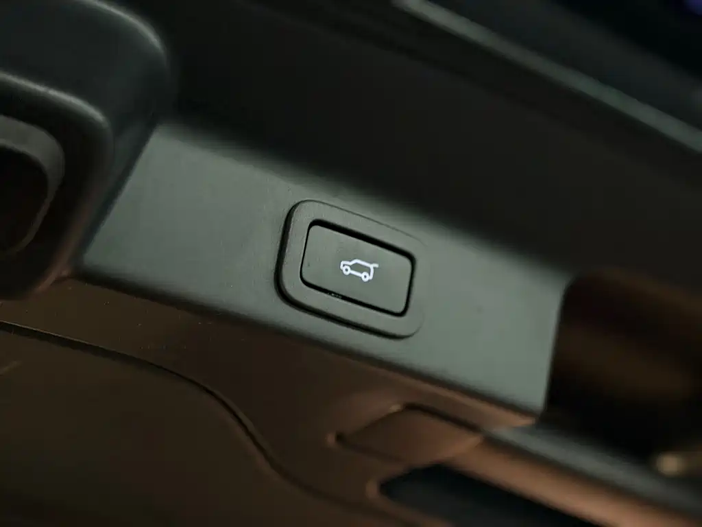 Jaguar F-PACE — миниатюра 28