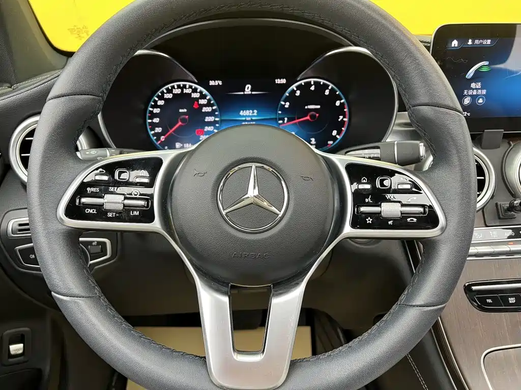 Mercedes-Benz GLC — миниатюра 12
