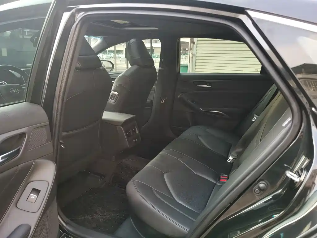 Toyota Avalon — миниатюра 13