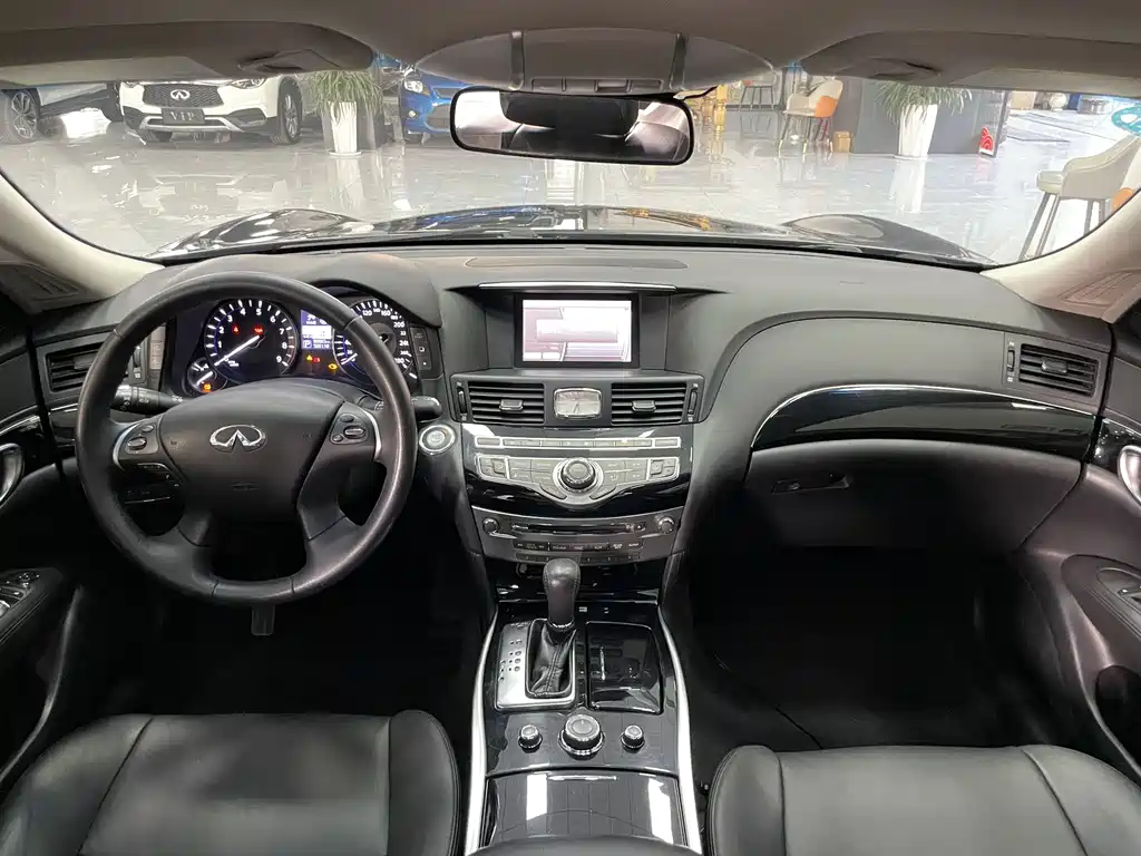 Infiniti Q70 2017 Q70L 2.5L Elite
