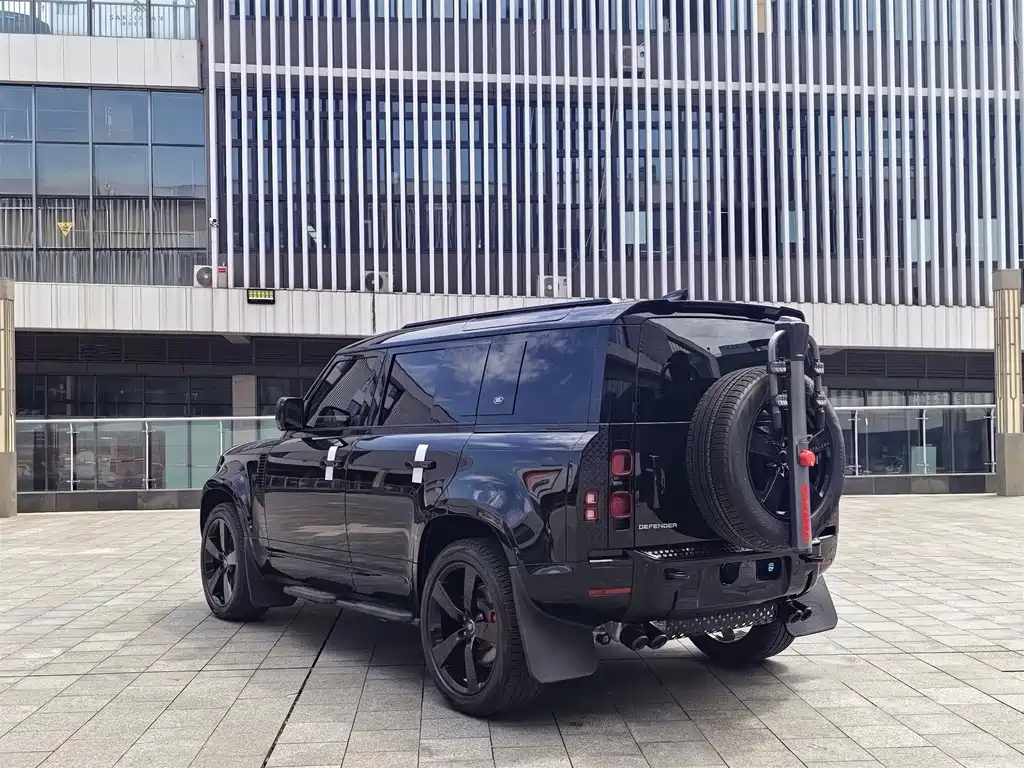 Land Rover Defender — миниатюра 8