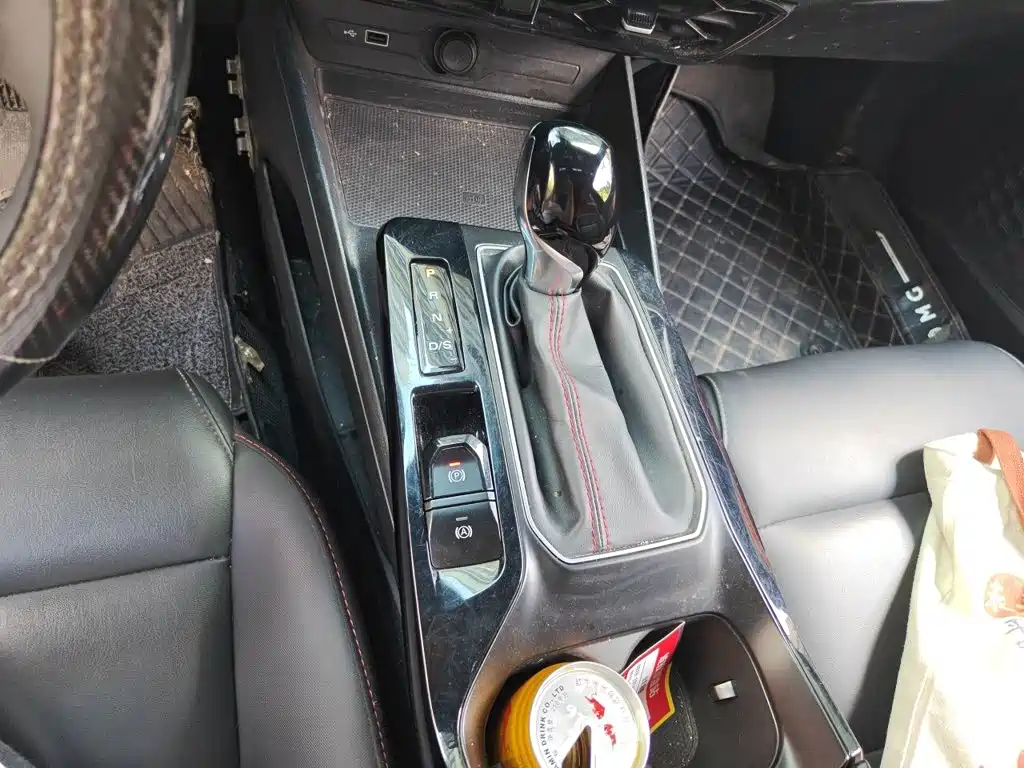 MG MG5 — миниатюра 10